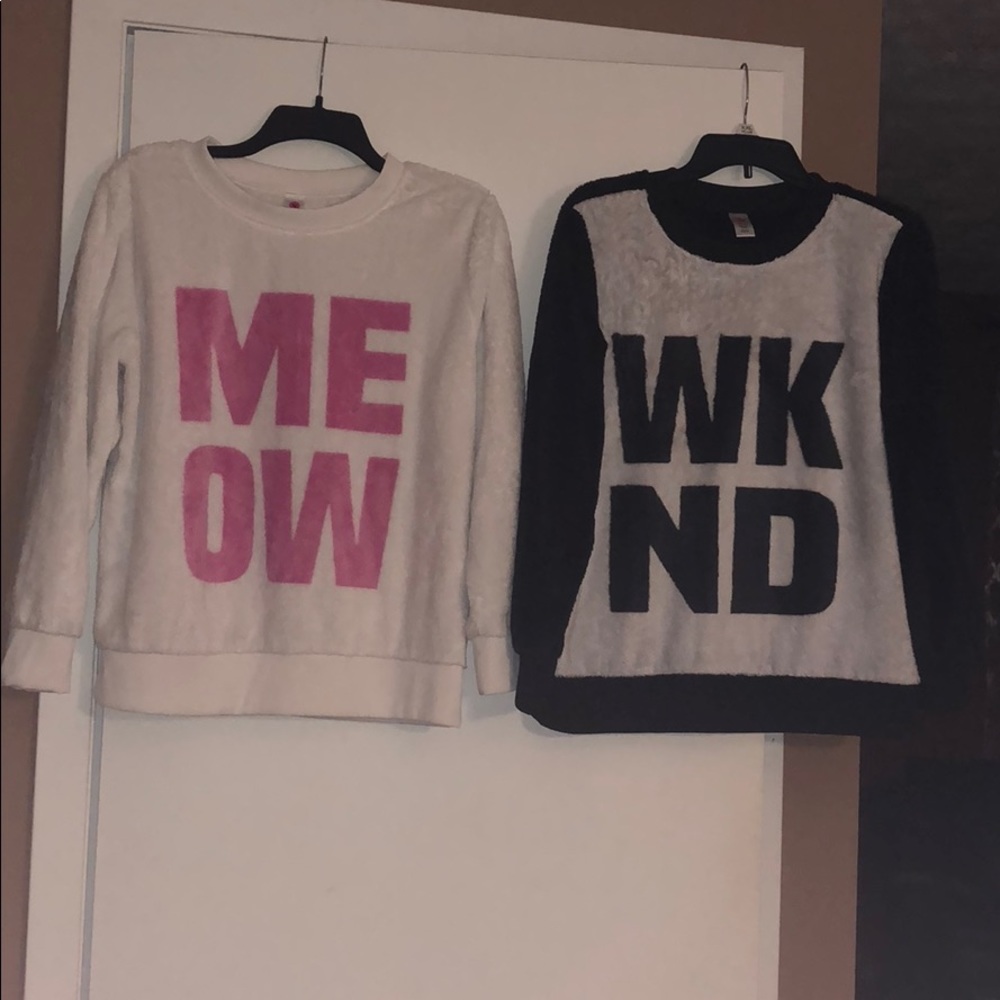 2 Sweatshirts